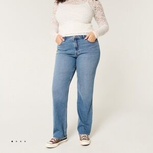 Curvy High-Rise Medium Wash Straight Jeans